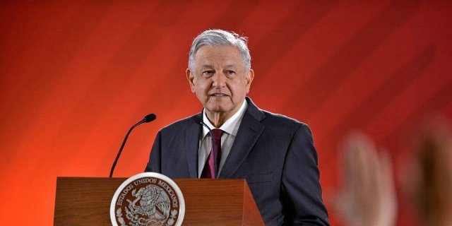 López Obrador Si por mí fuera desaparecería al Ejército y lo