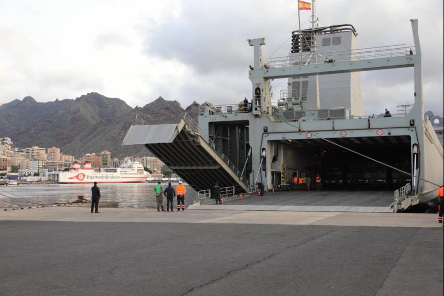 Puerta de embarque del buque “El Camino Español”.