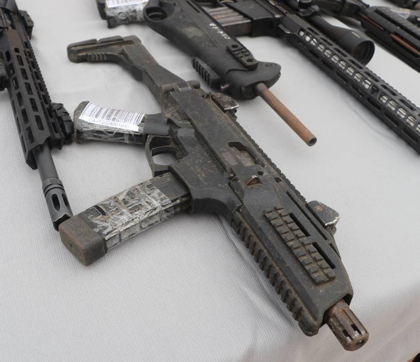 Subfusil CZ Scorpion Evo 3 S1 de 9x19 mm. fabricado en la Republica Checa. Es una versión semiautomática, que tiene un alcance efectivo de 250 m.