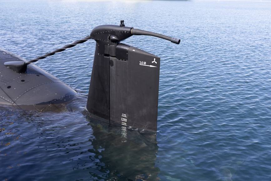 Detalle de parte del sistema del sonar remolcado de largo alcance o TAS (Towed Array Sonar) sobre uno de los timones del “Isaac Peral”. (foto Antonio Rodriguez Santana)