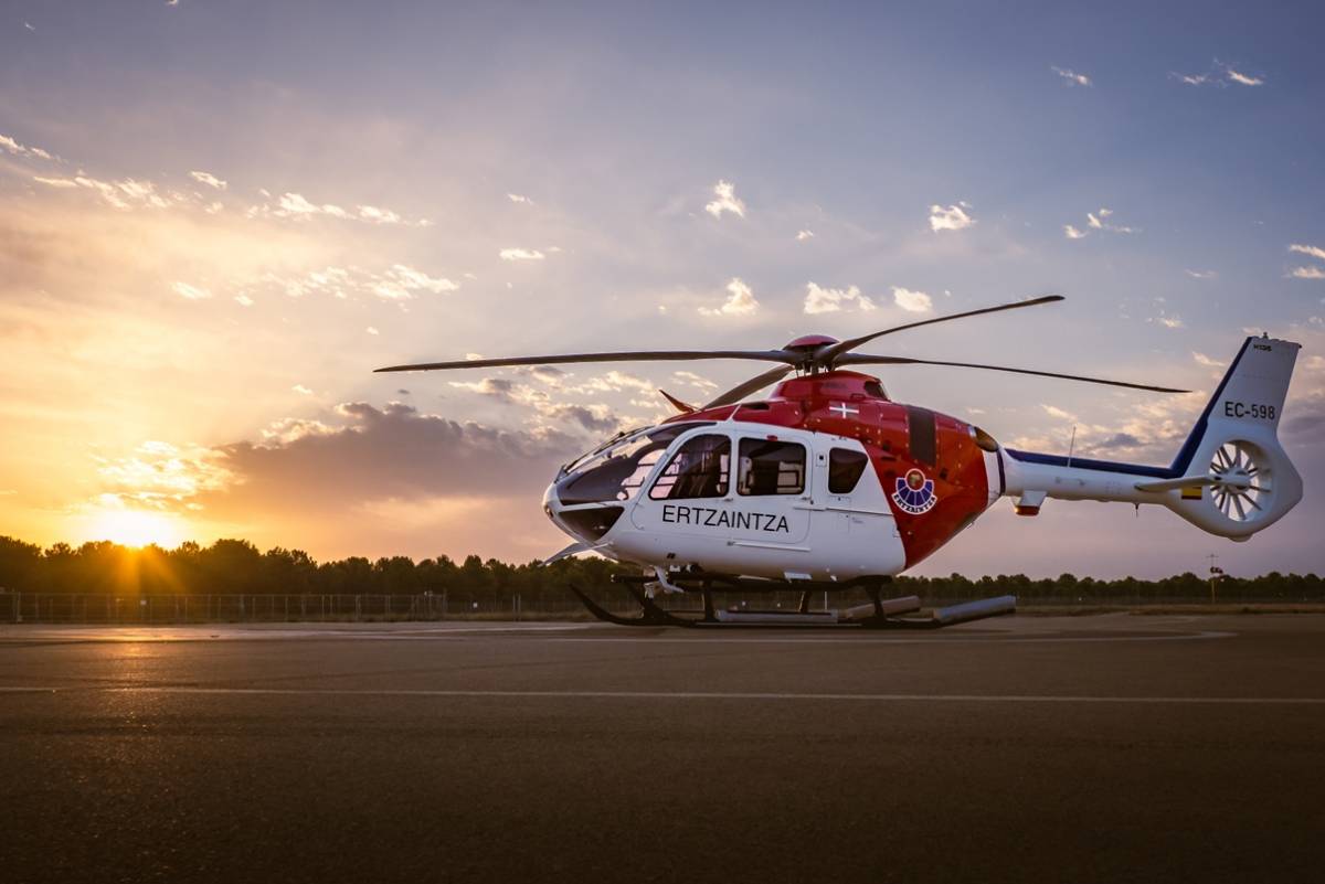 El helicóptero Airbus H135 entregado a la Ertzaintz. (foto: Antonio Tomás / Airbus Helicopters 2025) El helicóptero Airbus H135 entregado a la Ertzaintz. (foto: Antonio Tomás / Airbus Helicopters 2025)