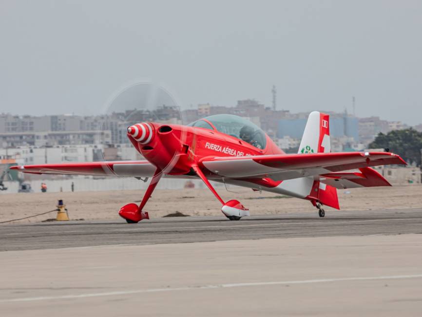 GB-1 Game Bird del Grupo Aereo N° 6. La Fuerza Aerea dispone de dos, mas otros cuatro en curso de entrega, que están destinados al entrenamiento de alta performance de los oficiales pilotos de la Fuerza Aérea, así como para uso de la Escuadrilla Acrobática “Bicolor” asentada en la Base Aérea “Coronel Pedro Ruiz Gallo” (Chiclayo).