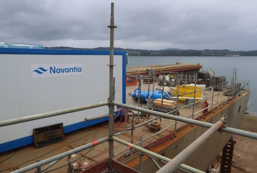 Vista de la cubierta de vuelo, sita a popa de la futura fragata.