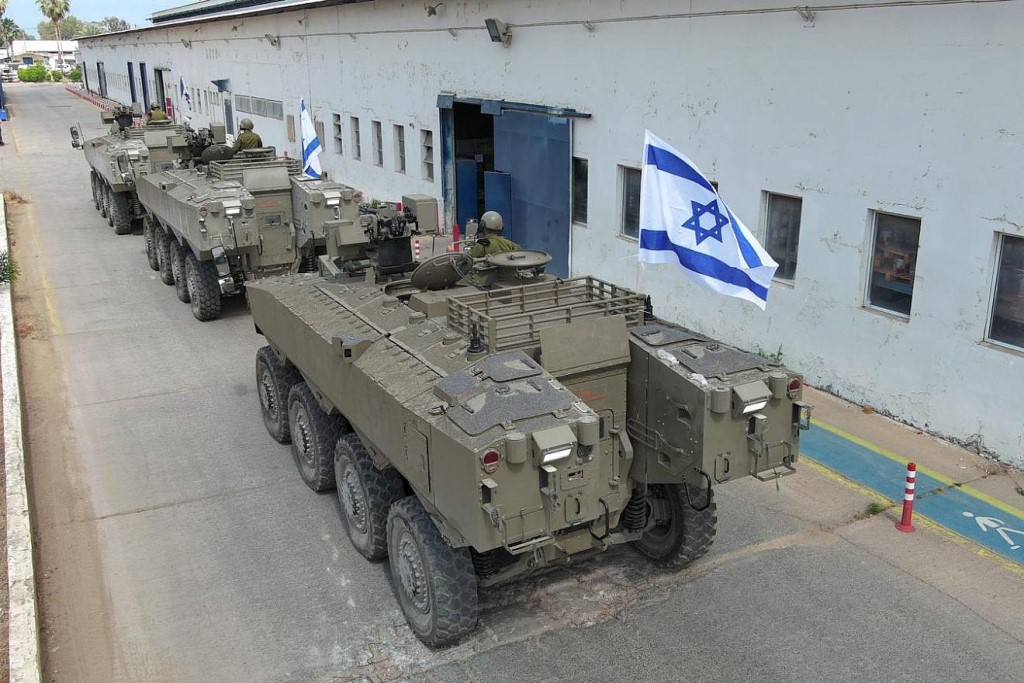 El Ejército de Israel recibe los primeros vehículos blindados 8×8 Eitan ...