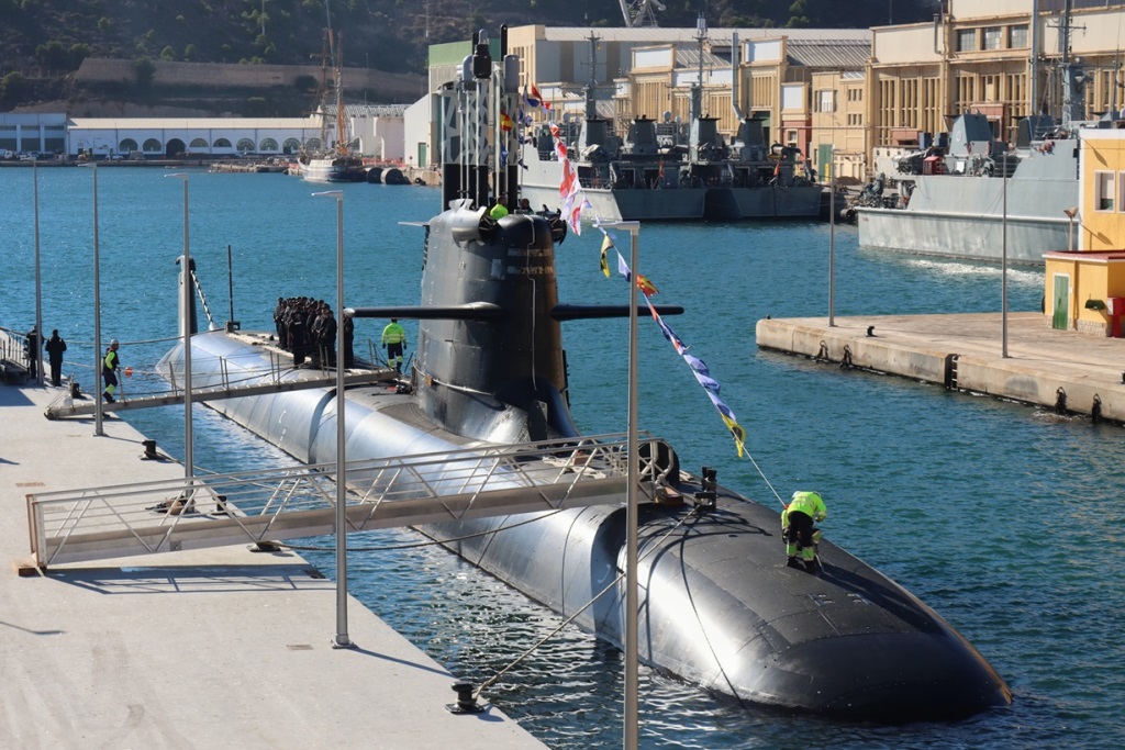 El Submarino S-81 Isaac Peral Atraca Por Primera Vez Base Flotilla ...