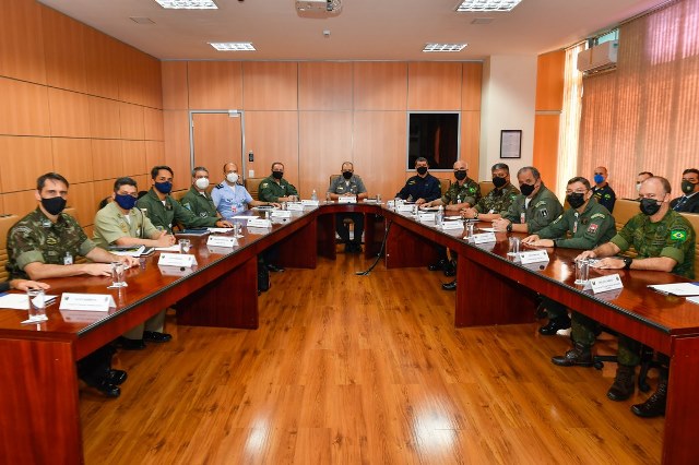 Las Fuerzas Armadas Brasileñas Ante El Mayor Ejercicio Conjunto De Su ...