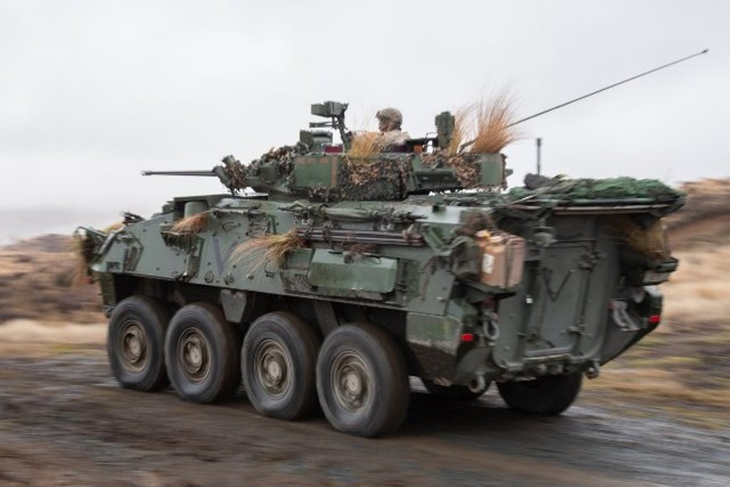 Llegan A Chile Los Carros 8X8 NzLav Para La Infantería De Marina ...