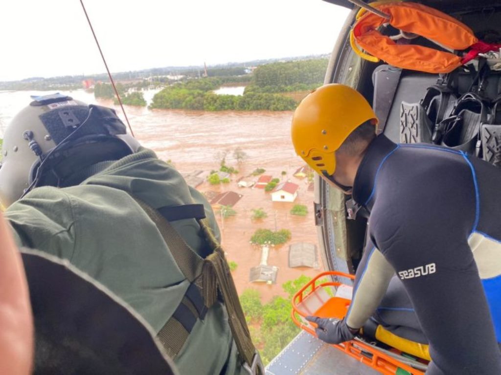 Fuerzas Armadas Brasil Movilizadas Ante Graves Inundaciones En El Sur ...