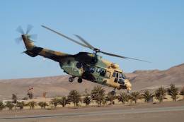 Despegue del Helicoptero AS-532 ALE Cougar desde el Aerdromo el Buitre (foto: Web del Ejrcito de Chile)