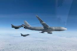 Un 330 MRTT de la MMU repostando dos Eurofighter alemanes (Foto Airbus)