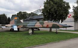 El F-5E Tiger II que podemos ver en el museo de Cracovia. (foto Julio Maz)