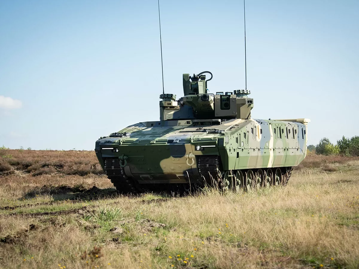 El Lynx IFV para el Ejrcito de Hungra est equipado con una torreta Lance tripulada de 30 mm. 