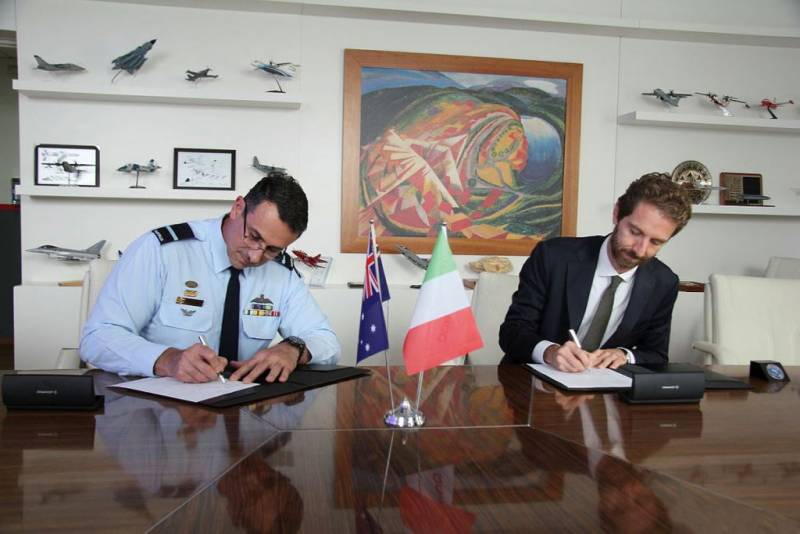 Firma de contrato  entre Leonardo y el ministerio de Defensa de Australia. (Ministerio de Defensa de Australia) 