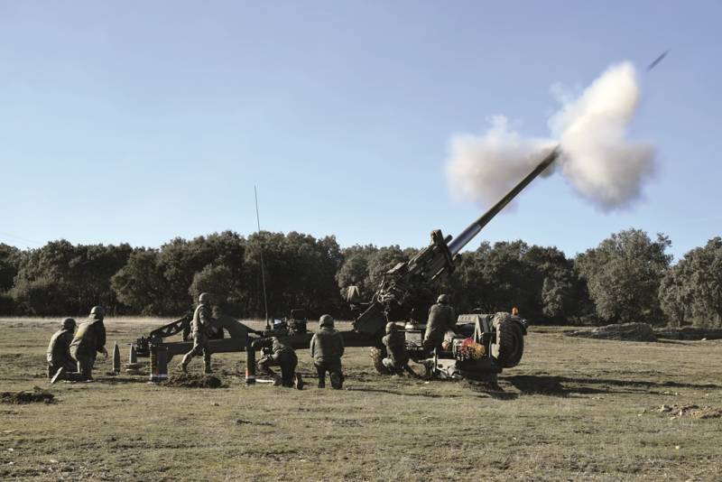 Fuego con pieza SIAC 155 52 (Ejrcito de Tierra)