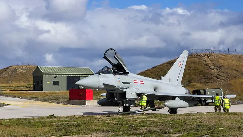 Uno de los Typhoon de la RAF basados en Mount Pleasant. Foto: RAF