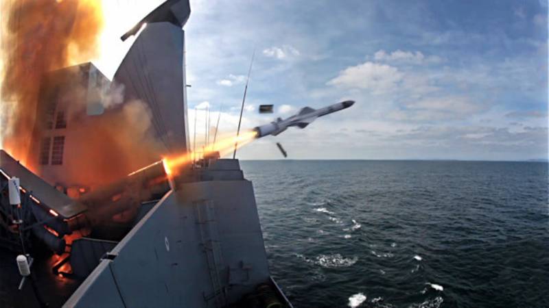 Un misil antibuque Exocet habra sido lanzado por la corbeta Hail contra el navo espaol Martin Posadillo que serva de blanco durante unas prcticas navales. (MBDA)