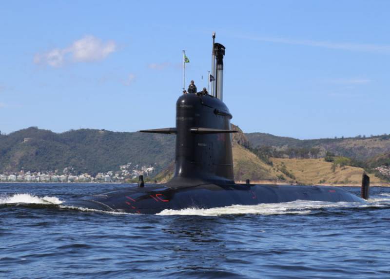 Submarino Riachuelo (S40) de la Marina de Brasil.