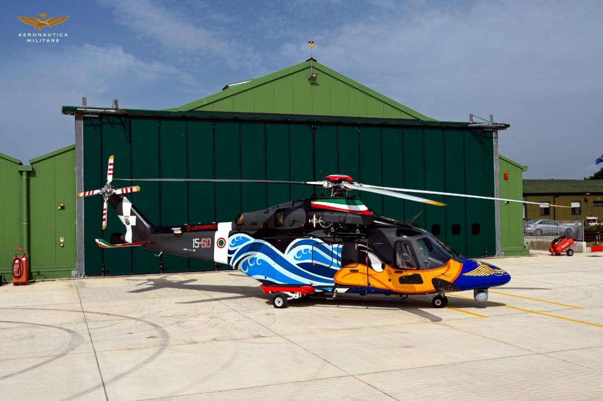 El helicptero HH139B pintado con el pato Lucas. (foto AMI)