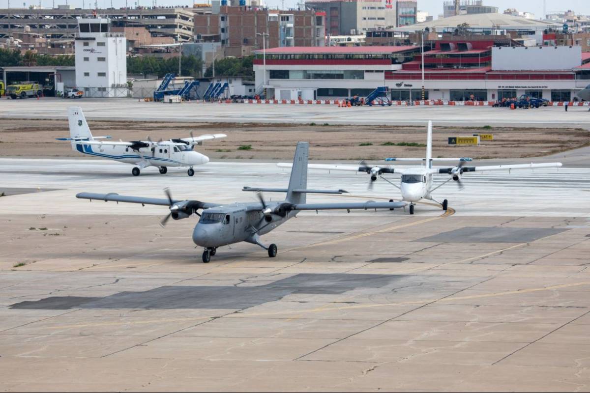 El Grupo Aereo N 42 desplego dos DHC-6-400 Twin Otter y un DHC-6-300NG.