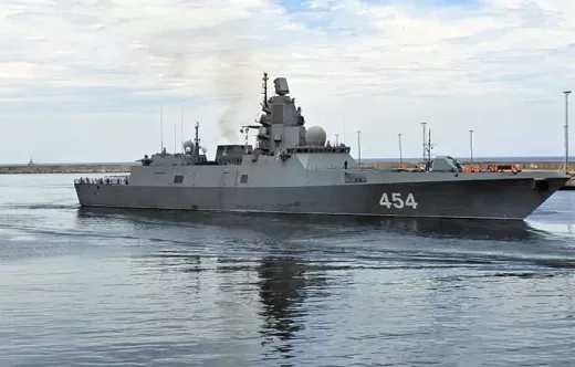 La fragata de misiles guiados rusa Almirante Gorshkov amarrada en el Puerto de La Guaira (Venezuela).