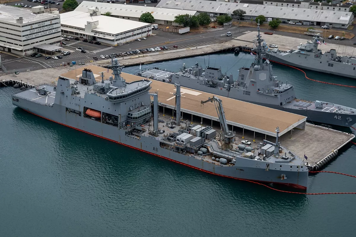 El Petrolero Auxilar de la Clase Polar HMNZS Aotearoa (A-11) de la Armada Real de Nueva Zelanda. Foto: DIVDS (Defense Visual Information Distribution Service).