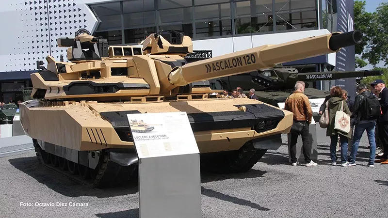 El carro de combate Leclerc Evolution que se beneficia del concepto de la torre tripulada Ascalon con una pieza principal de 120mm. Foto: Octavio Dez Cmara