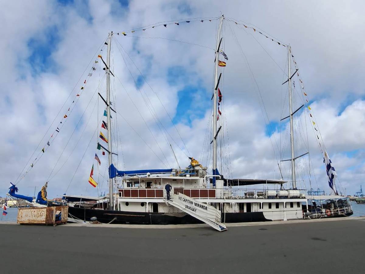 El Capitn Miranda atracado en el puerto de Las Palmas. Foto Antonio Rodrguez Santana.