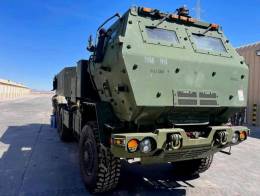 Camin M-1140 con el M-142 HIMARS en Chile (foto Lautaro)