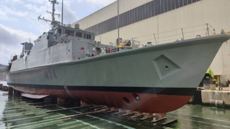 El cazaminas Turia en las gradas de Navantia Reparaciones de Cartagena. (foto Navantia)