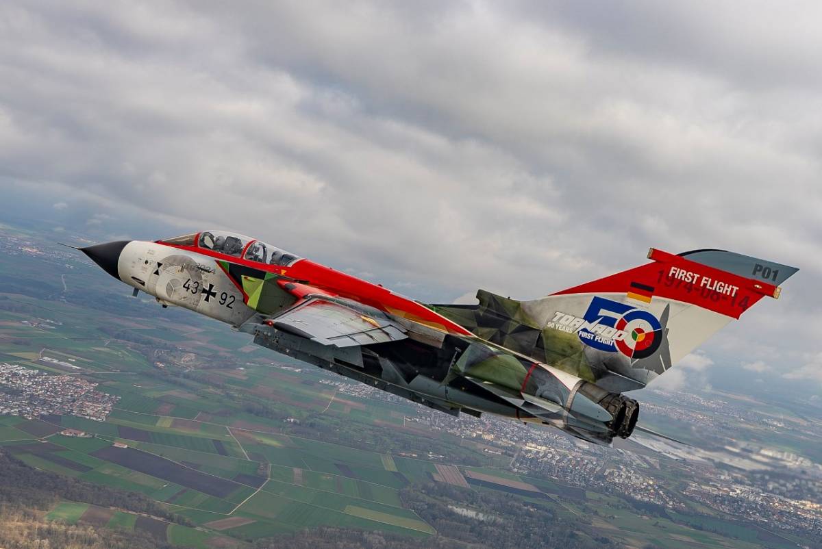 El Tornado de la Luftwaffe especialmente pintado para celebrar los 50 aos del primer vuelo.  (foto Luftwaffe)