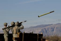 Momento del lanzamiento de un misil Stinger, durante unos ejercicios. (Raytheon Missile Systems)