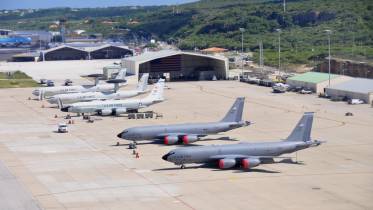 Aviones de inteligencia Boeing E-3B Sentry (AWACS), Boeing RC-135U y reabastecedores Boeing KC-135 Stratotanker en la Base de Misin de Operaciones Avanzadas de Curazao. (Foto: USSOUTHCOM)