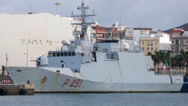 El patrullero Comandante Borsini atracado en el muelle de Sanap. (foto Antonio Rodrguez Santana)