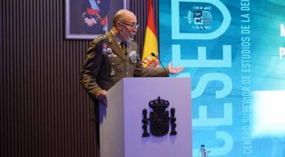 Teniente General Miguel Ballenilla y Garca Gamarra, director del Centro Superior de Estudios de la Defensa Nacional (CESEDEN)