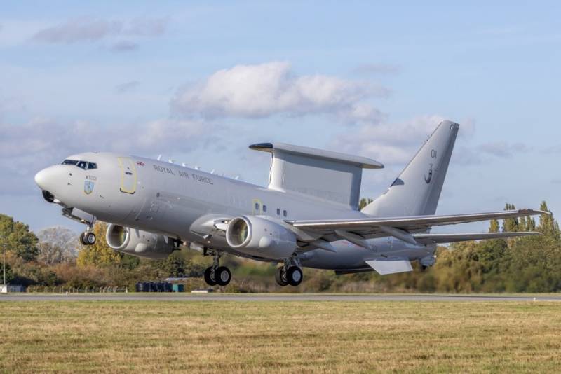 El nuevo Boeing E-7A con los colores de la RAF (foto Ministerio de Defensa britnico)