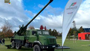 El obs autopropulsado CAESAR de 155 mm presente en la denominada Expo-Army en Guarda. (foto Ministerio de Defensa de Portugal)