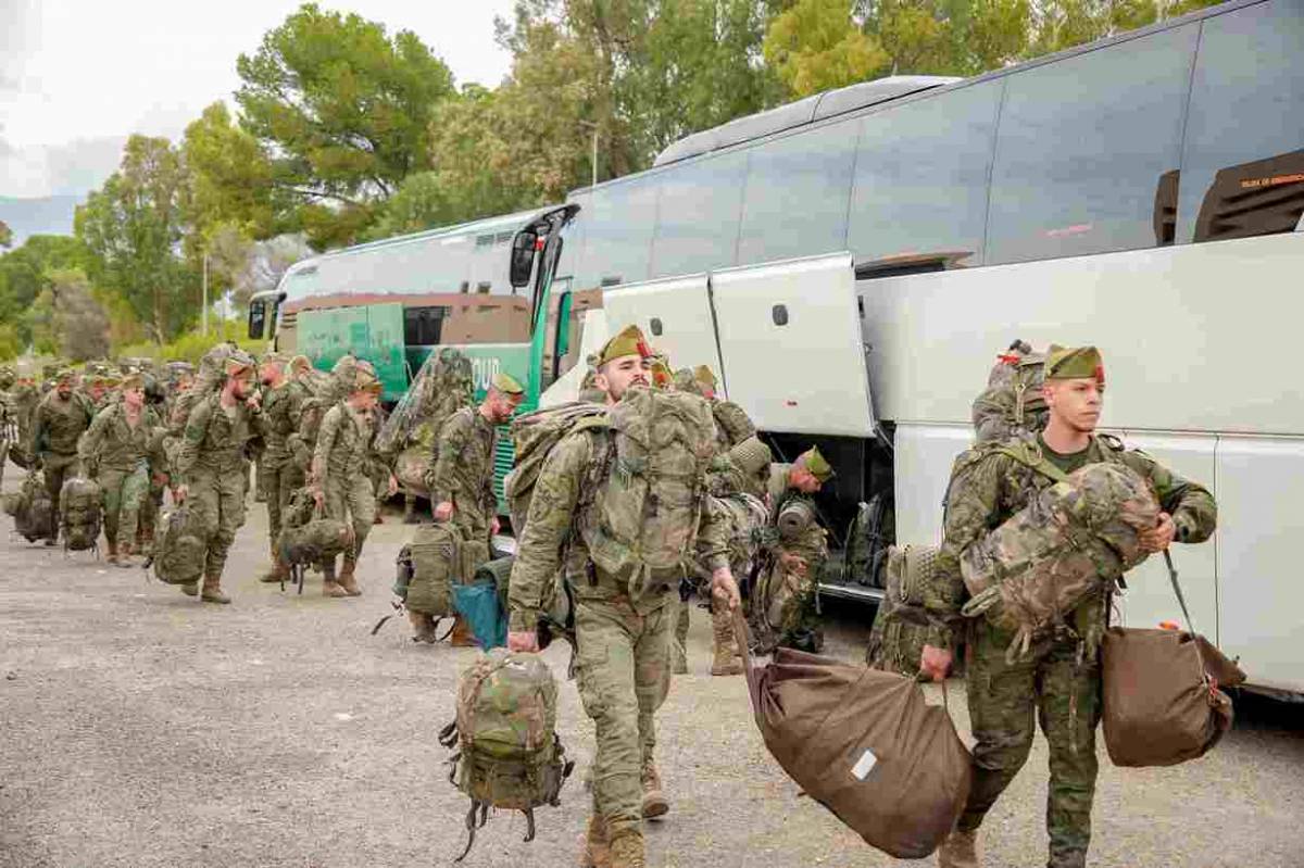 El tercer contingente de La Legin parte a Valencia.