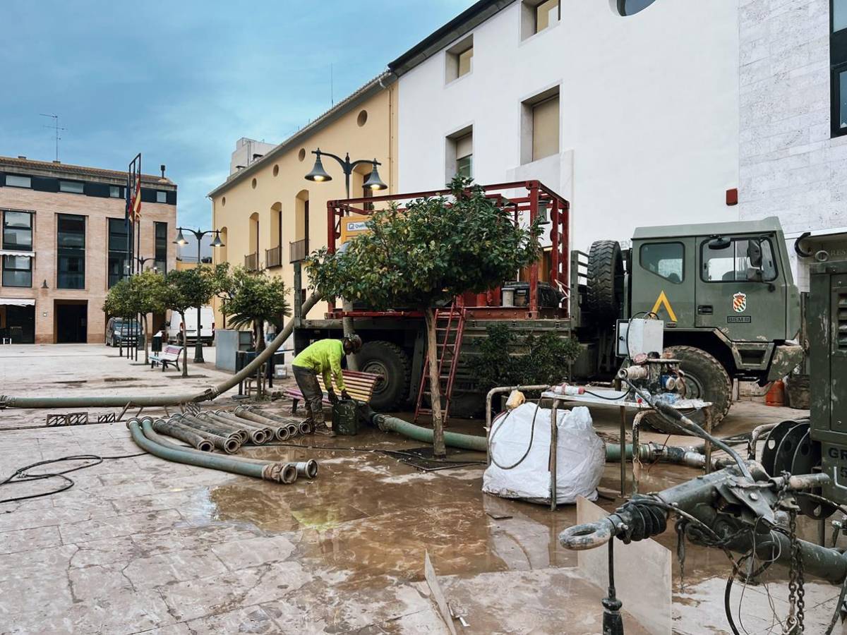 Medios desplegados por el Ministerio de Defensa en Valencia (Unidad Militar de Emergencias)