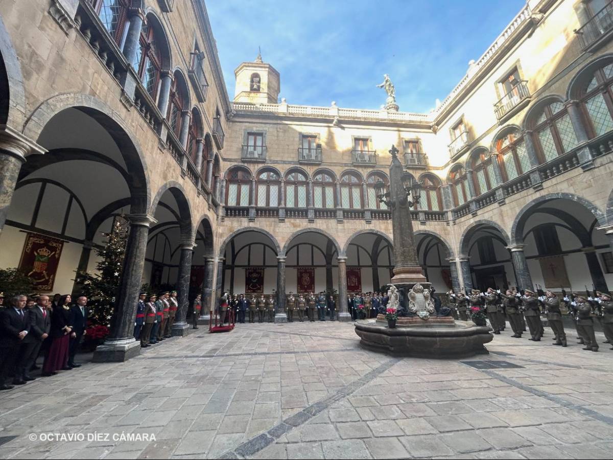 La primera parte de la ceremonia de la Pascua Militar 2025 en Barcelona tuvo lugar en el claustro del Palacio de la Capitana General. (Octavio Dez Cmara)