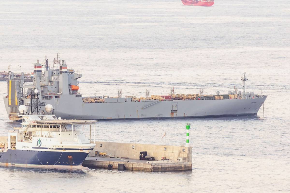 El MV Cape Texas fondeado en la Rada Norte del puerto Las Palmas de Gran Canaria. (foto Antonio Rodriguez Santana)