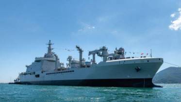 Buque de apoyo logstico LSS (Logistic Support Ship), "Vulcano" LSS (A-5335) de la Marina italiana.