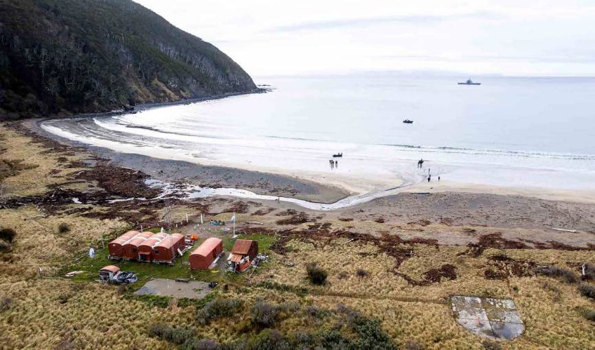 Ciertos puestos se encuentran en posiciones aisladas (002)