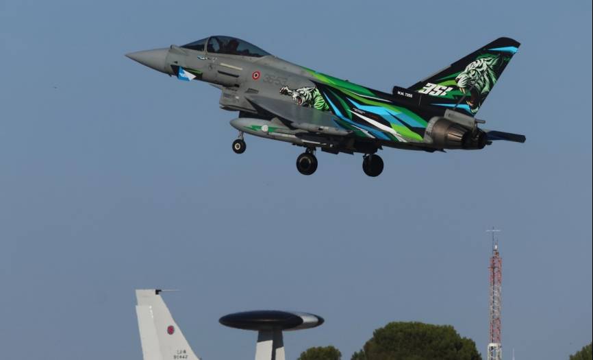 El Eurofighter especialmente pintado del XII Gruppo de la “Aeronautica Militare Italiana”.